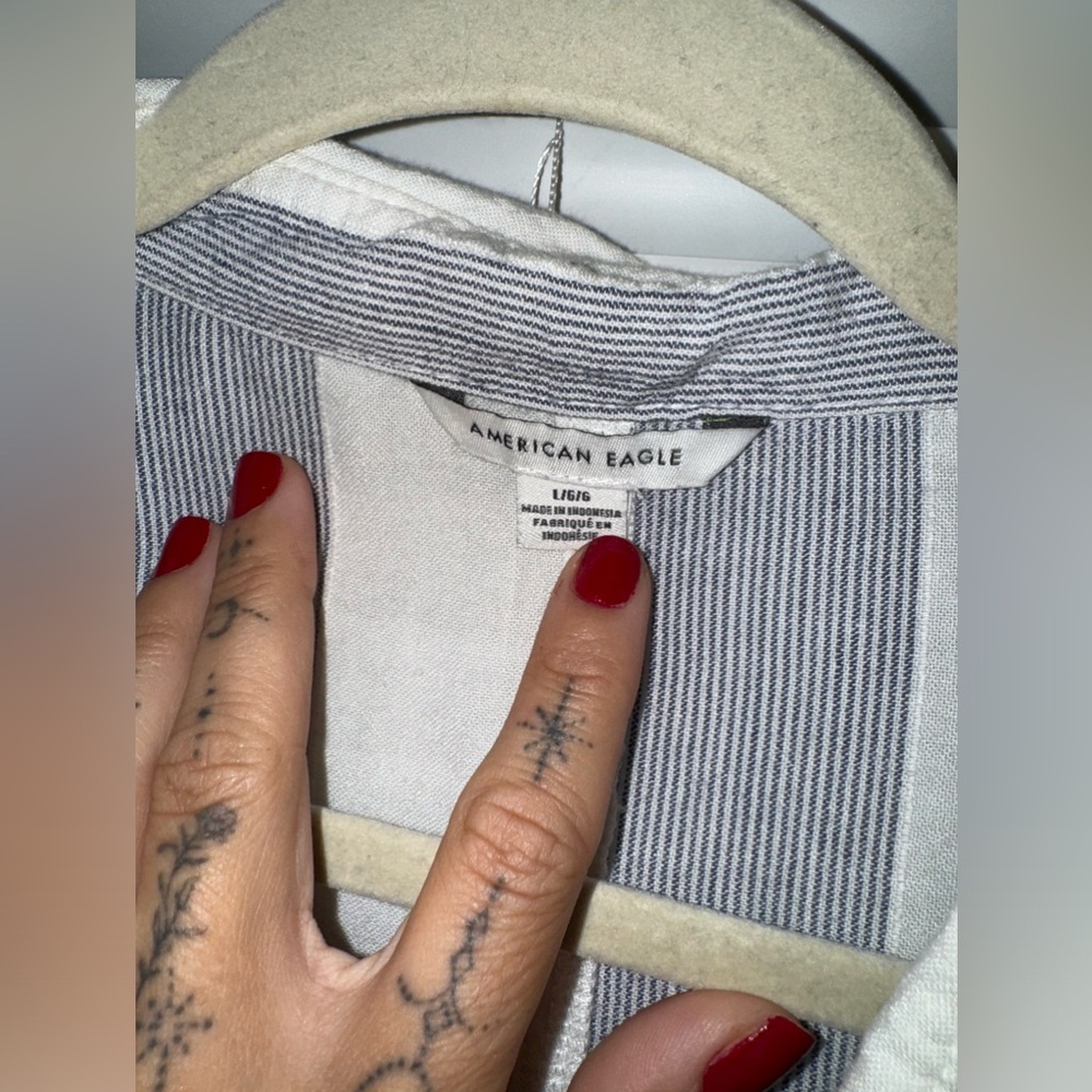 American Eagle Striped Button Up - Large - image 4